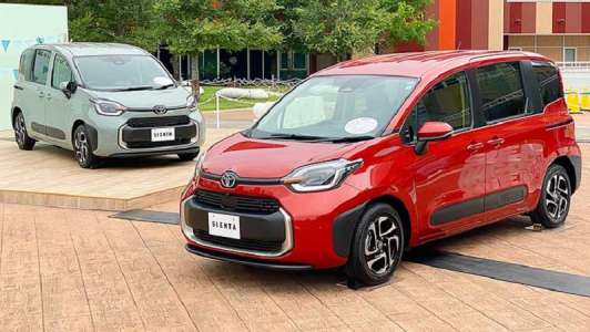 Обновленная Toyota Sienta будет комплектоваться резиной Toyo и Dunlop