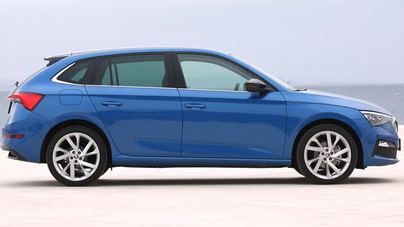 В заводскую комплектацию Skoda Scala вошли шины Kumho Ecsta HS51